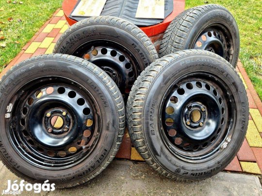Lemezfelni 4 db R15 + téligumi eladó