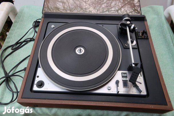 Lemezjátszó Duál1228 kétsebességes automata