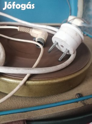 Lemezjátszo müködik 33 45 78 nincs hangszoro Berlin 
