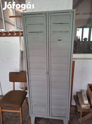 Lemezszekrény fémszekrény