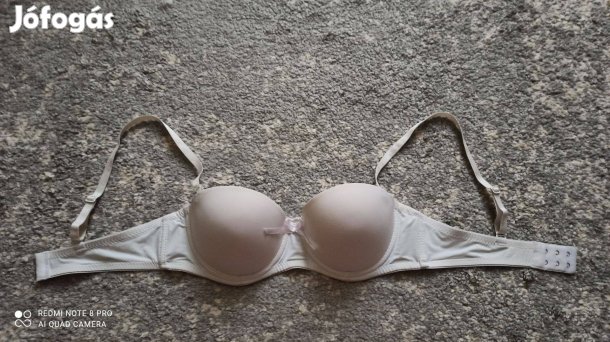 Lemila fehér szivacsos melltartó 70B-s