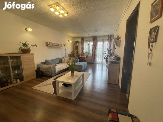 Lencztelepen sorház eladó