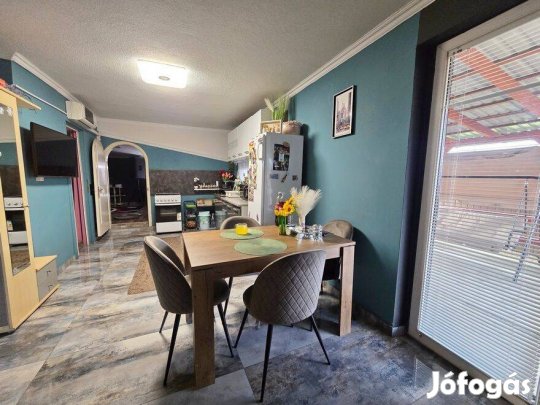 Lencztelepi felújított Nappali+2 szobás házikó Kp-s vevőnek eladó! Kiz