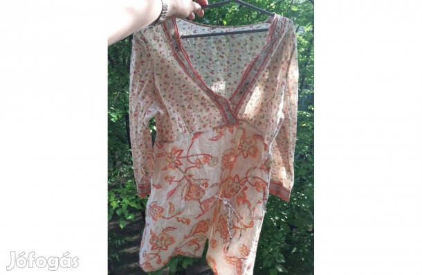 Lenge színes virágos gyöngyös ruha 42-es