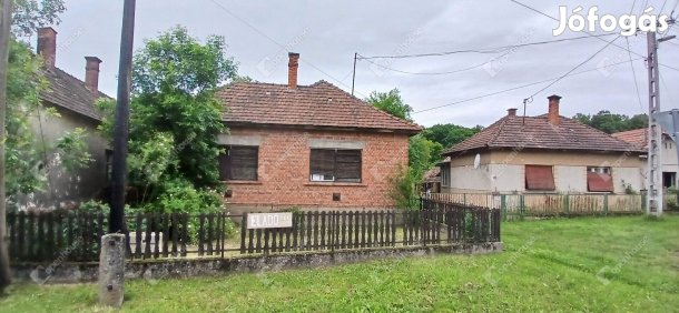 Lentii eladó 94 nm-es ház