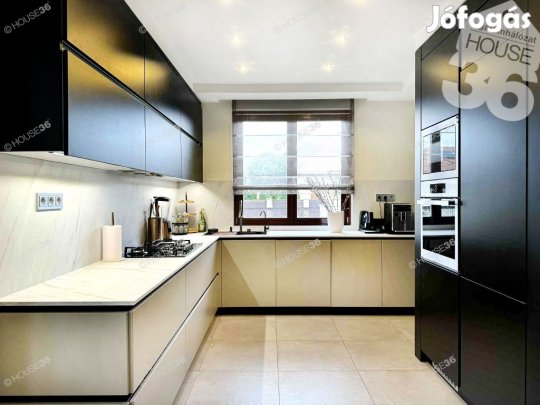 Lenyűgöző luxus ház a Vacsiközben:)