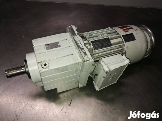 Lenze hajtómű (azonosító: 3325) teljesítmény: 1,1 kW