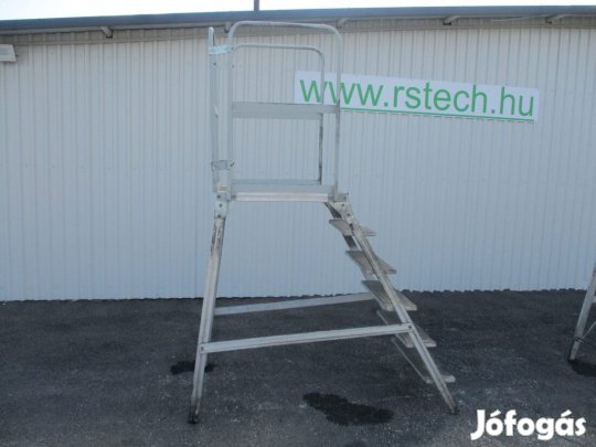 Lépcső pódium fellépő (2290)