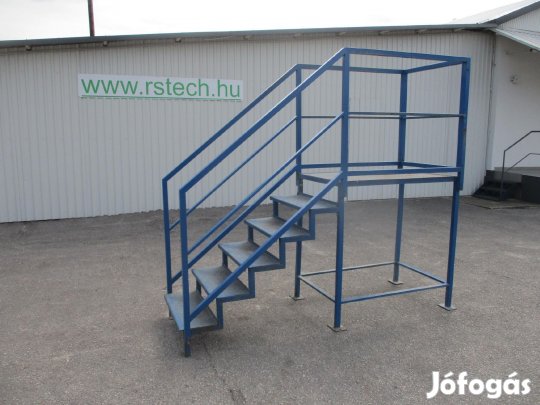 Lépcső pódium fellépő (3355)
