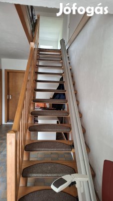 Lépcsőlift  széklift