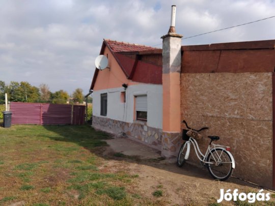 Létavértes, Arany János utca, 77 nm-es családi ház eladó!