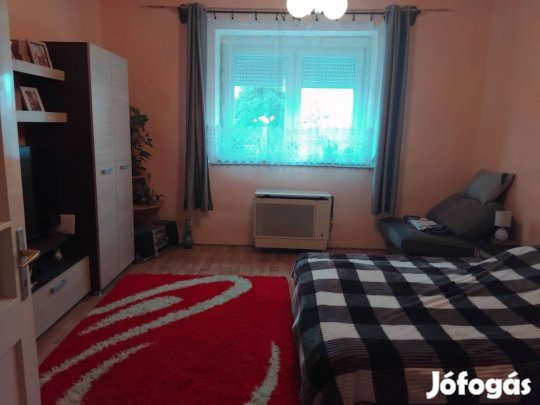 Létavértes, Béke köz családi ház eladó!