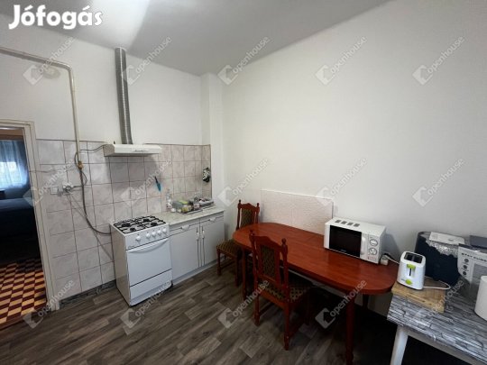 Létavértesen eladó egy jó állapotú családi ház!