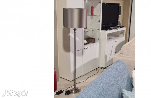 Letisztult formájú fém állólámpa 130 cm