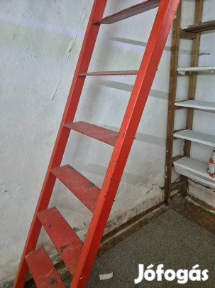 Létra,padlásfeljáró