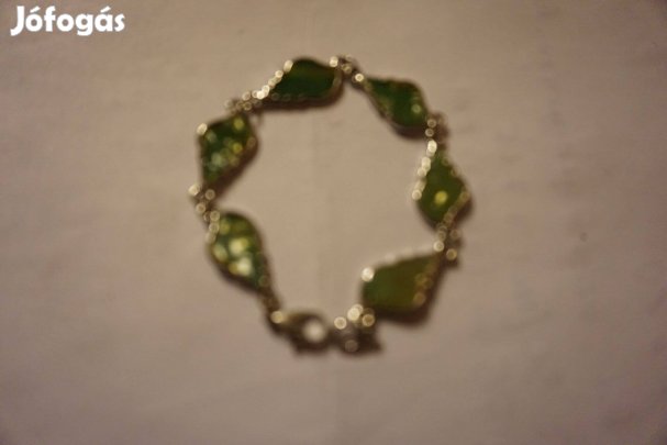 Levél alakú csiszolt kagylókból, fém foglalattal karlánc eladó