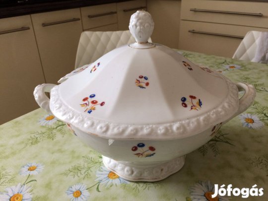 Leveses porcelán edény