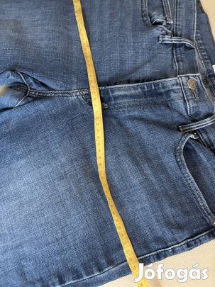 Levi's női farmer 33-as
