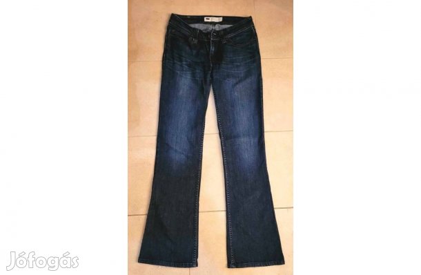 Levi's női trapéz farmer