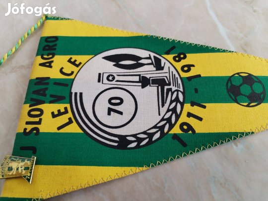 Levice Foci Club Jubileumi 1911-1981 régi asztali sport zászló