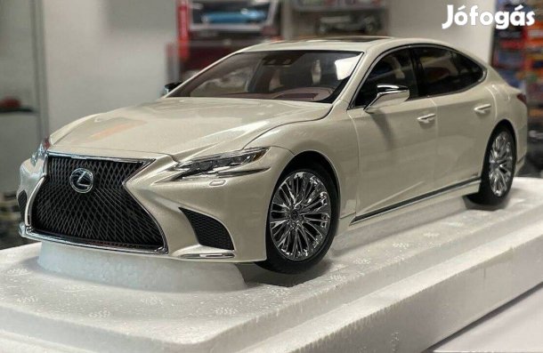 Lexus LS500H 2018 Sonic White Metallic 1:18 Autoart Composite 78866