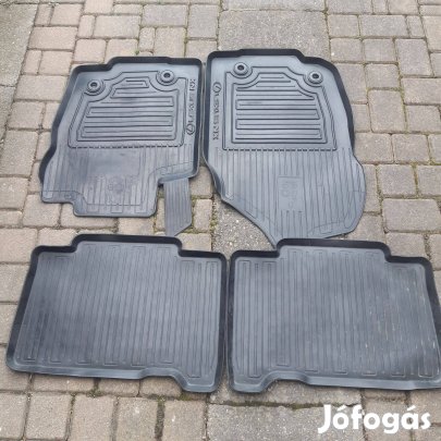 Lexus NX300h gumiszőnyeg