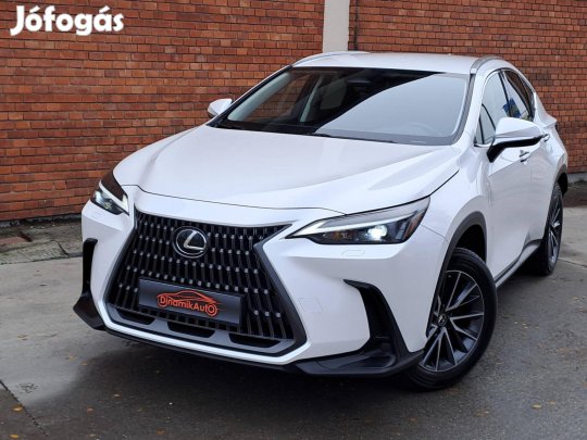 Lexus NX 350h Business Edition AWD CVT Távtartó...