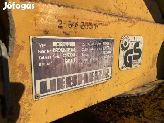Liebher A 902