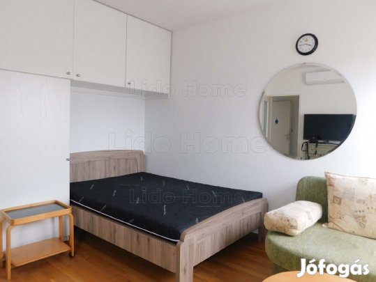 Liftes házban azonnal költözhető lakás eladó!