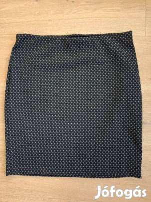 Lila apró mintás fekete szoknya