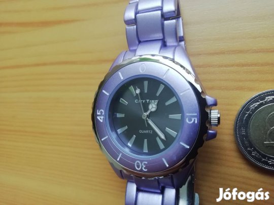 Lila lünettás és fémszíjas Női divat karóra új szép db