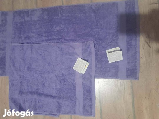 Lila törölközők