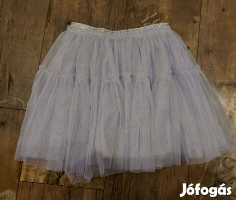 Lila tüllös szoknya