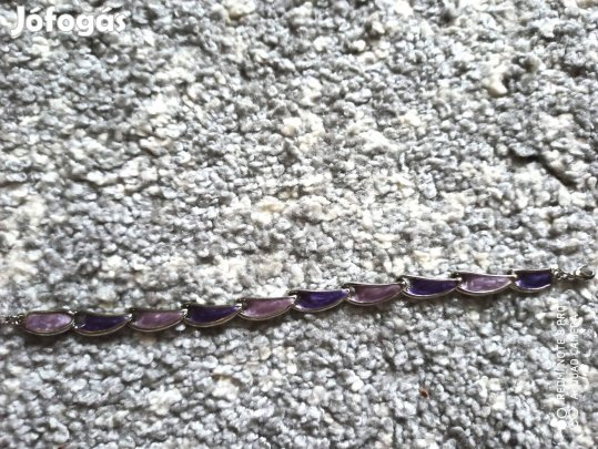 Lila tűzzománc karkötő