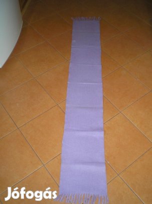Lila világosabb színű poláros sál, 155 cm hosszú