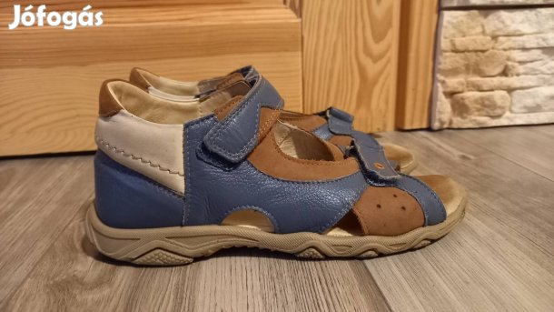 Linea 38-as szupinált bőr szandál 