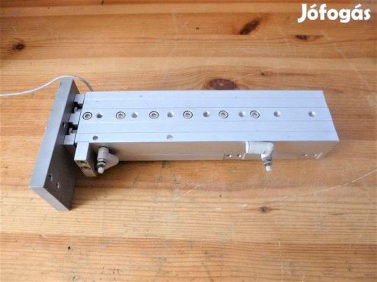 Lineáris mozgatás dugattyúrúd nélküli munkahenger vezetősínnel ( 4933