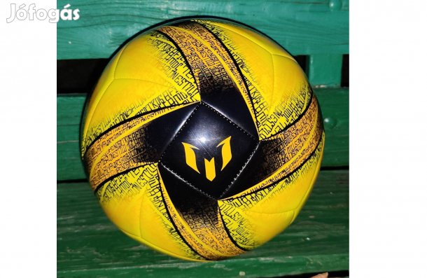 Lionel Messi sárga eredeti adidas labda (3-as méret)