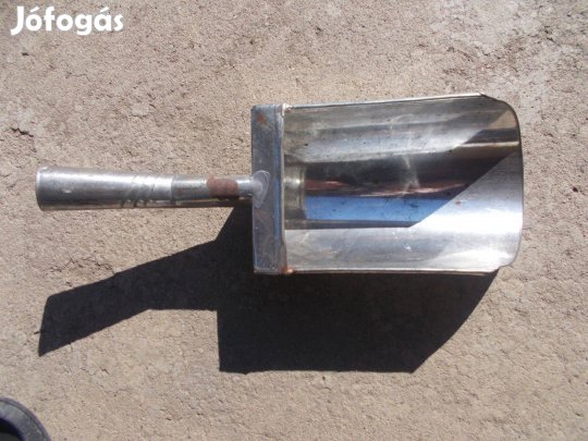 Lisztlapát 0,5 kg-os, hazai