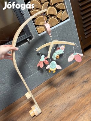 Little Dutch fa zenélő körforgó kiságyra