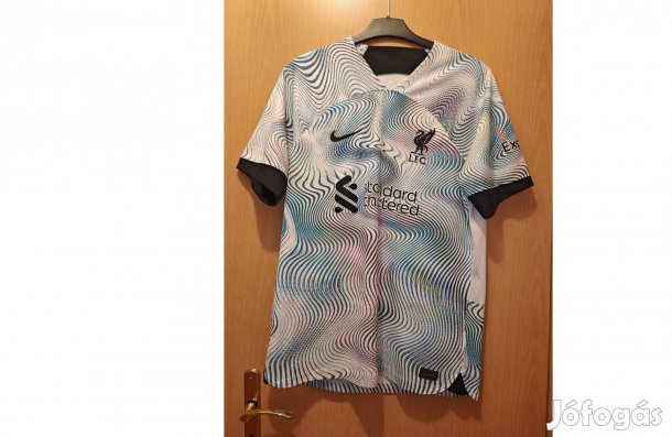 Liverpool eredeti fehér mintás Nike 2022-23 mez