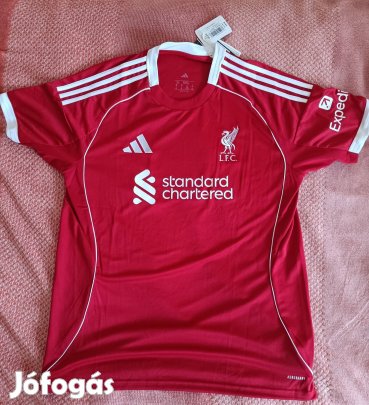 Liverpool mez Fernando Torres aláírással 