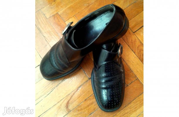 Lloyd fekete bőr cipő eladó