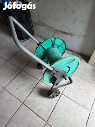 Locsoló tömlő kocsi