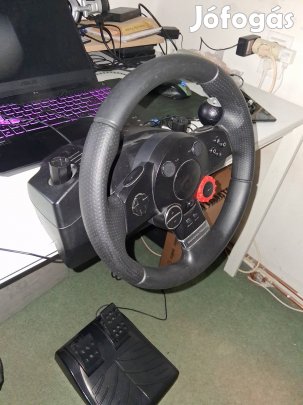 Logitech Driving Force kormány