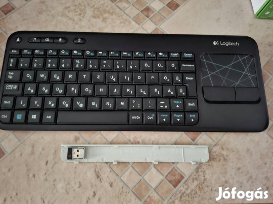 Logitech K400r vezeték nélküli billentyűzet érintőpaddal 