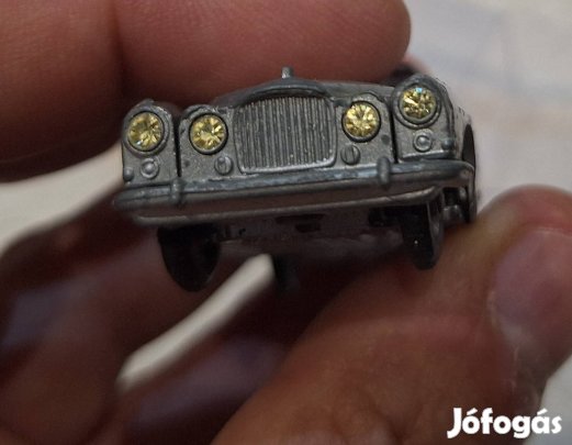 Lone star Impy Ford Zodiac Estate , Jaguar MK X