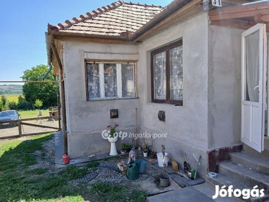 Lőrincii 62 nm-es ház eladó