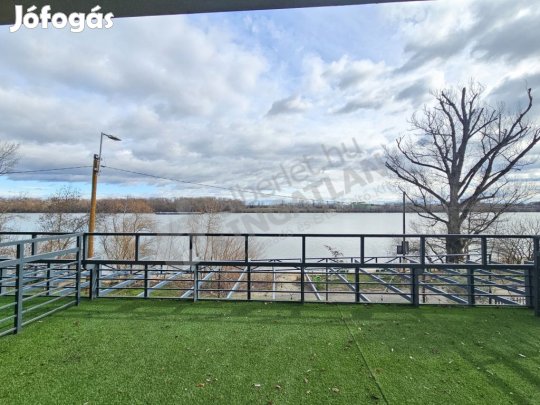 Losonc utca Római parton dunai panorámás 27 nm terasszal