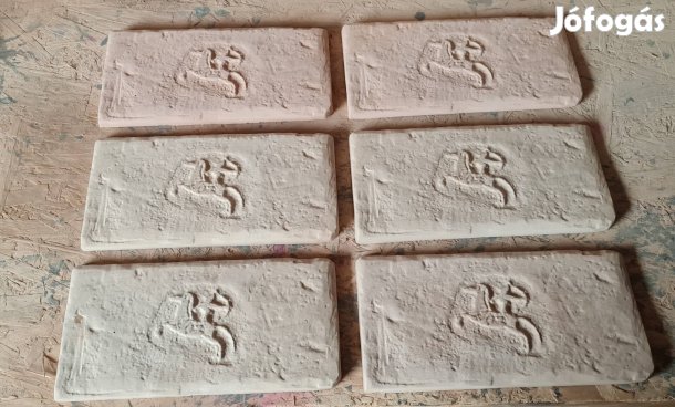 Lovas díszítő elem, 30x15x2cmes